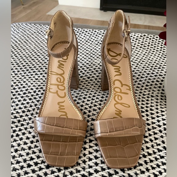 Unavailable - Picture 3 of 12